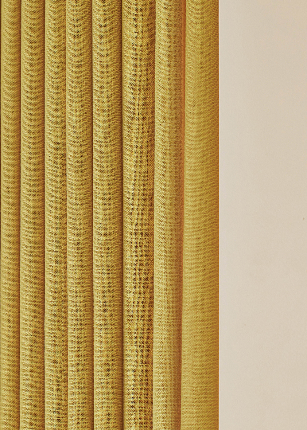 mil curtain yellow